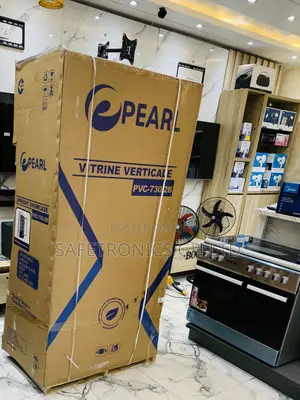 Perfect New Pearl PVC-730-2b 610-Liter Double-Door Glass Display