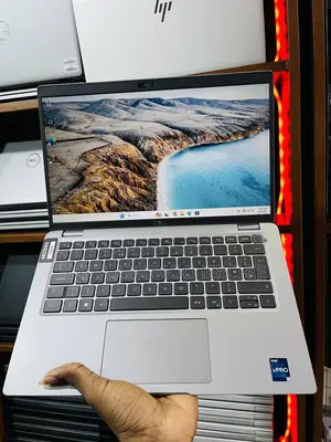 Laptop Dell Latitude 5440 8GB Intel Core Ultra 5 SSD 256GB