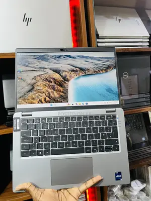 Laptop Dell Latitude 5440 8GB Intel Core Ultra 5 SSD 256GB