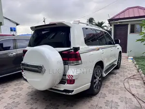 Toyota Land Cruiser 2019 White