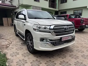Toyota Land Cruiser 2019 White