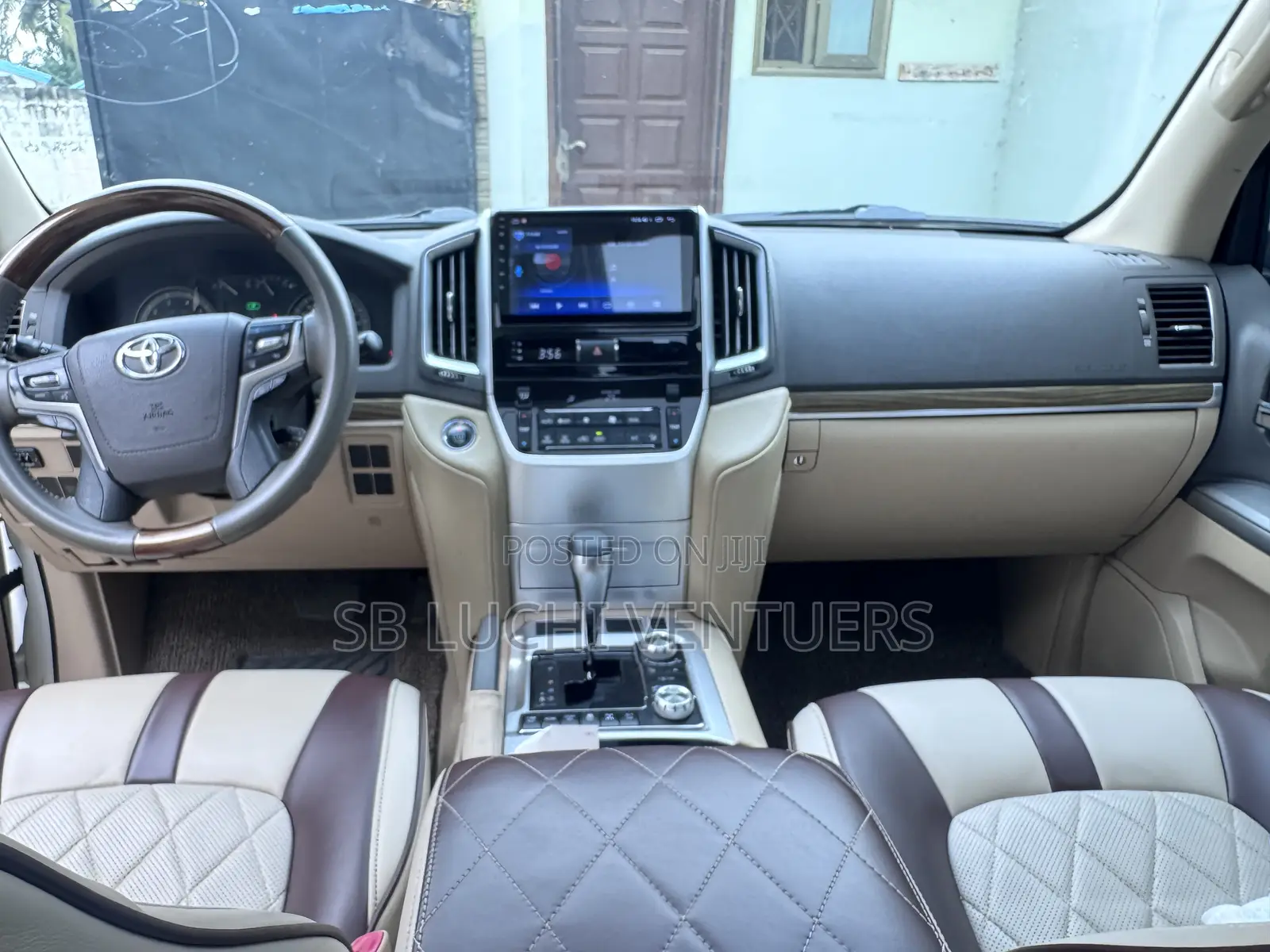 Toyota Land Cruiser 2019 White