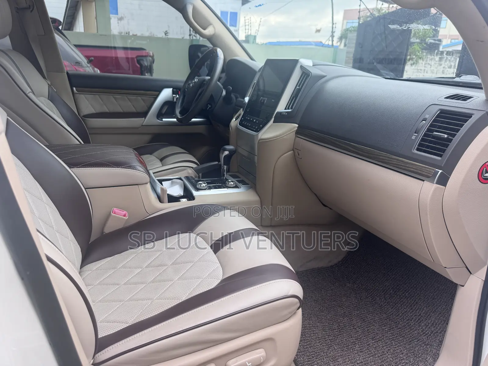 Toyota Land Cruiser 2019 White