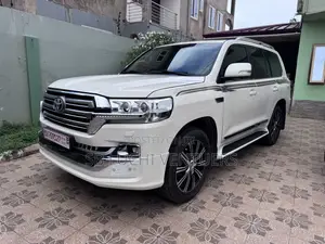 Toyota Land Cruiser 2019 White