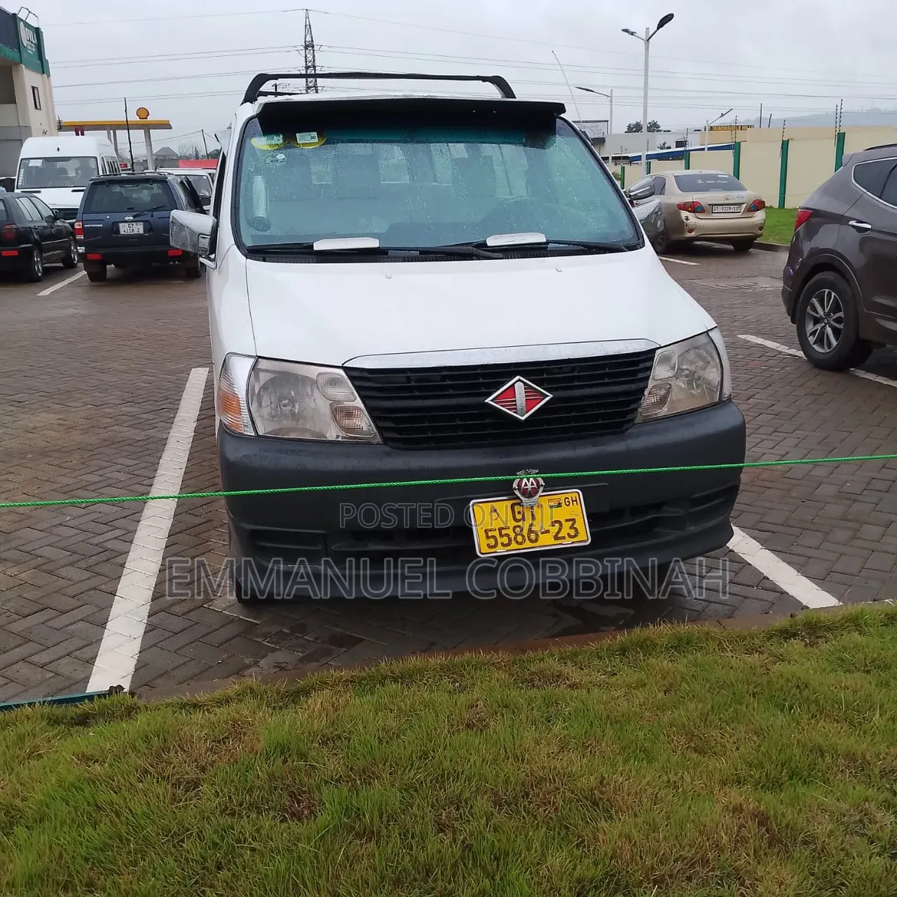 Toyota HiAce 2010 White