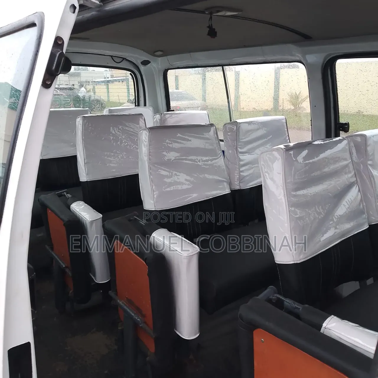 Toyota HiAce 2010 White