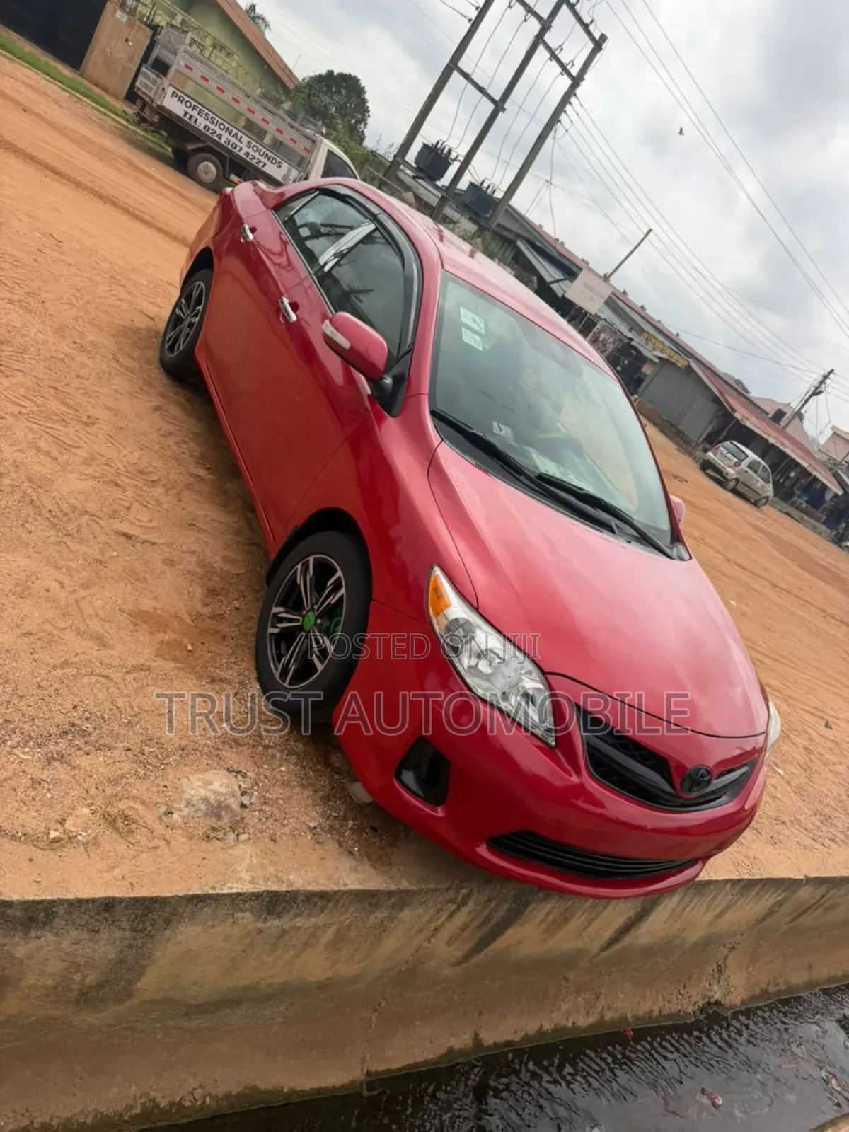 Toyota Corolla LE Special Edition 4dr Sedan (1.8L 4cyl 4A) 2013 Red