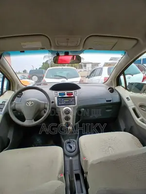 Toyota Vitz 1.3 AWD 5dr 2010 Black