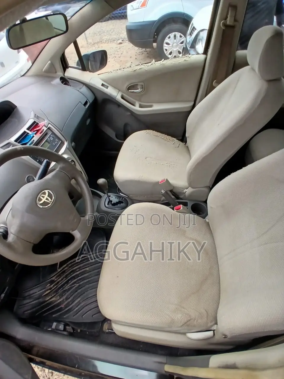Toyota Vitz 1.3 AWD 5dr 2010 Black