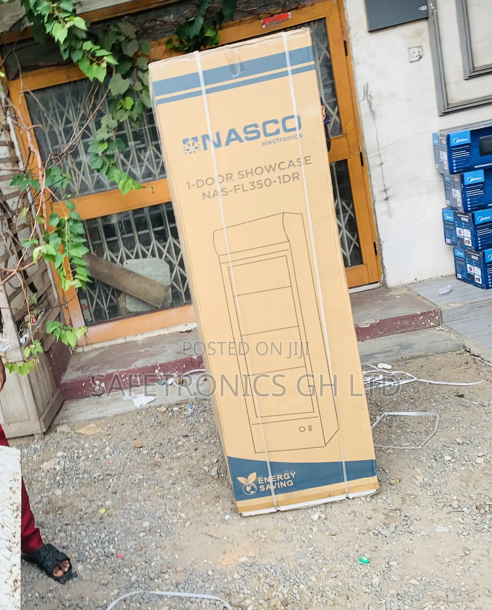 Secure New Nasco 288L Display Fridge NAS-FL350-1DR