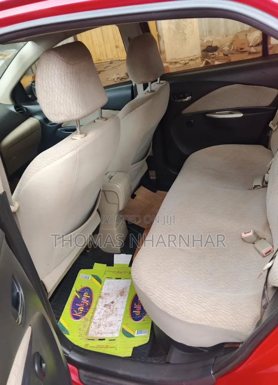 Toyota Yaris 2010 Red