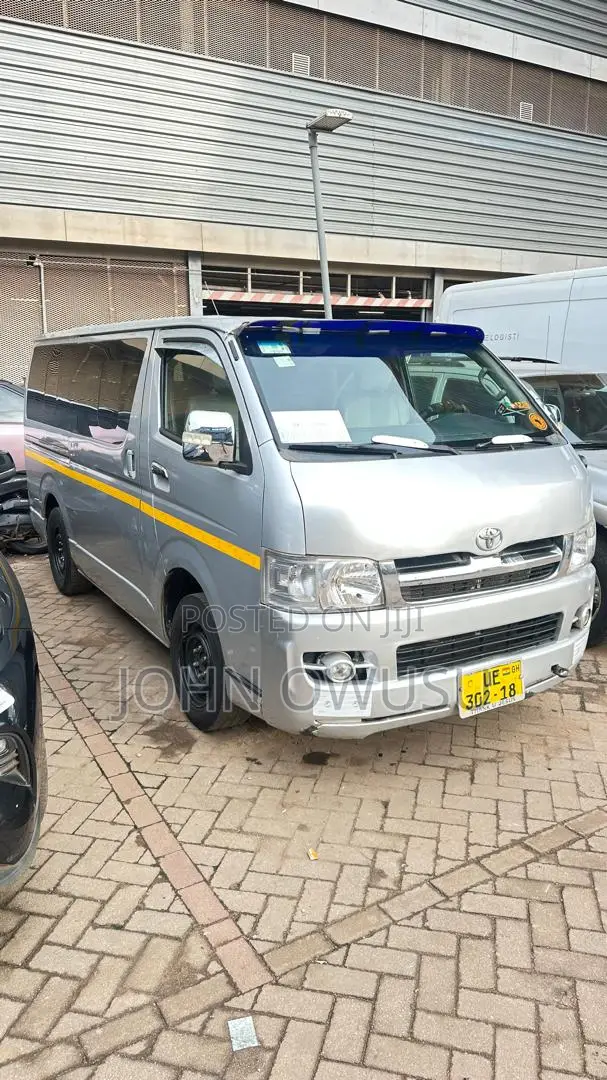 Toyota HiAce 2008 Silver