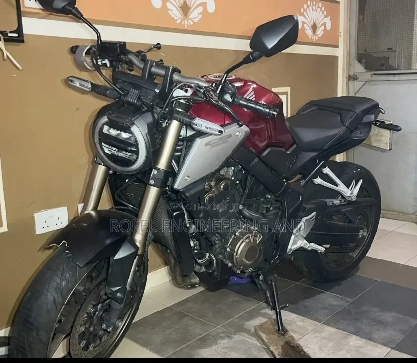 Honda CB 2020 Red