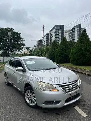 Nissan Sentra S 4dr Sedan (1.8L 4cyl CVT) 2014 Silver