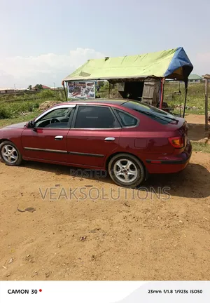 Hyundai Elantra 2006 Red