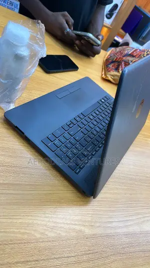Laptop HP 8GB AMD A6 HDD 256GB