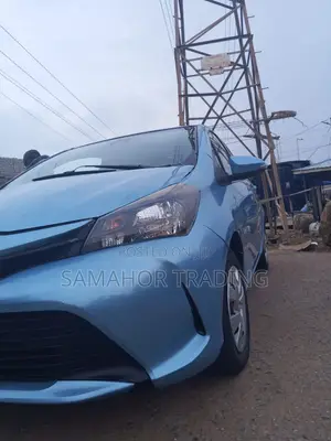 Toyota Vitz 1.5 FWD 5dr 2015 Blue