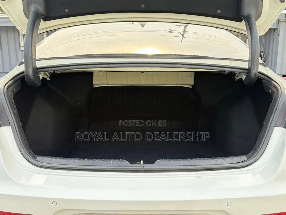 Kia K5 2.0 2020 White