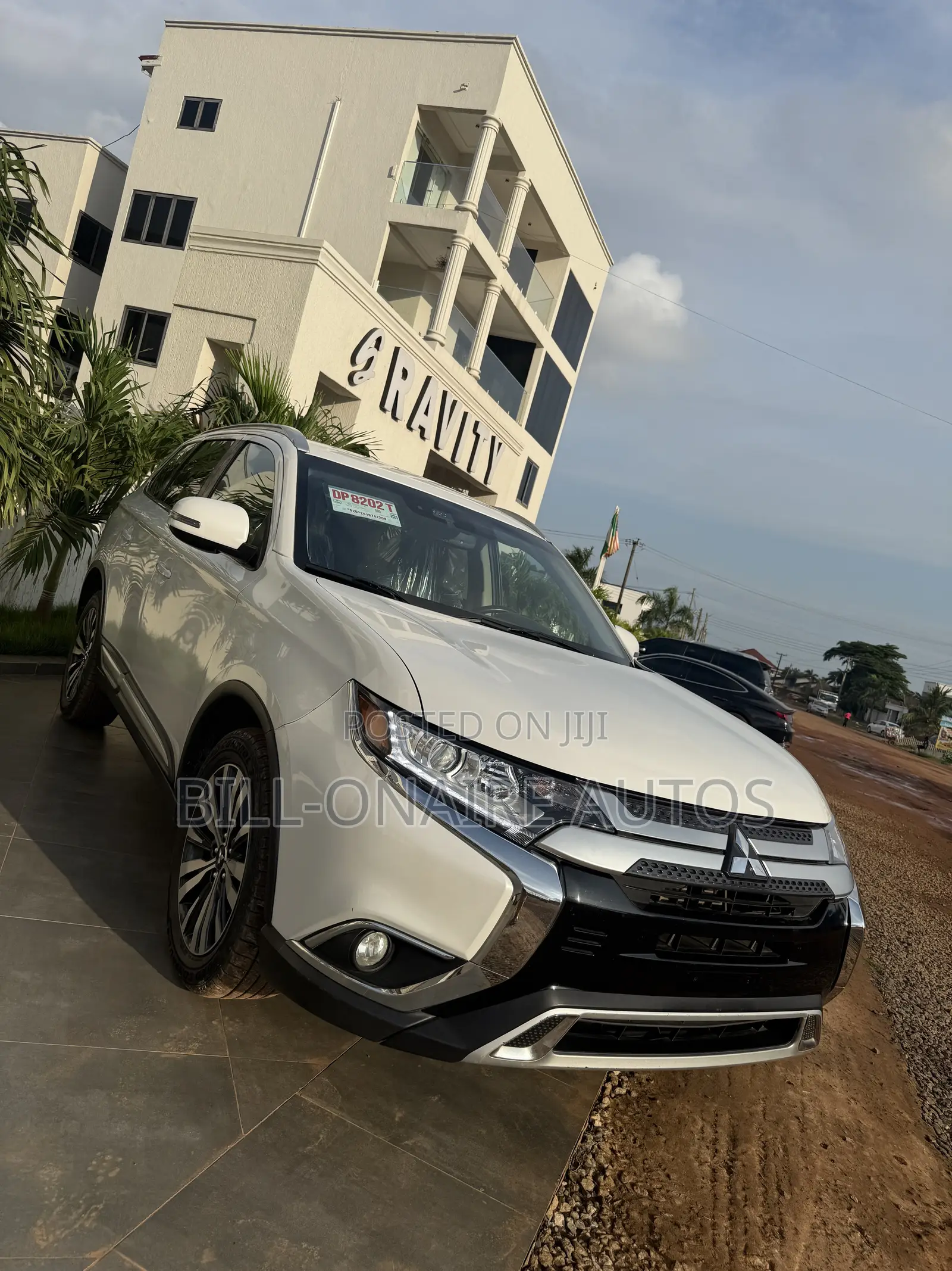 Mitsubishi Outlander SEL FWD 2020 White