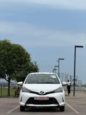 Toyota Vitz 1.5 FWD 5dr 2014 White