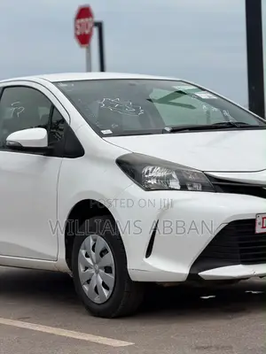 Toyota Vitz 1.5 FWD 5dr 2014 White