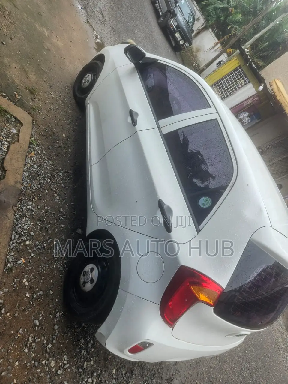 Kia Morning 2012 Off white