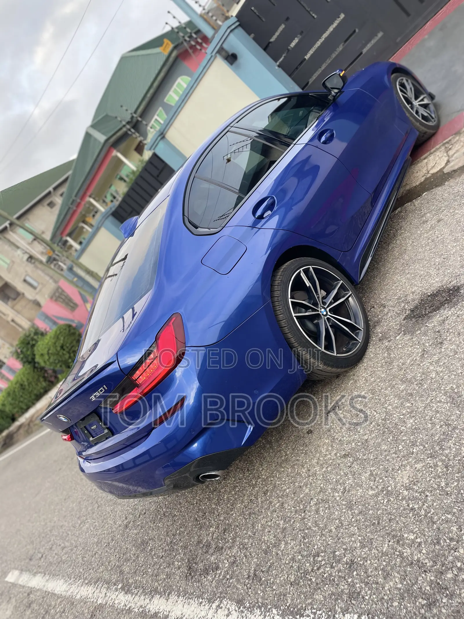 BMW 330i 2021 Blue