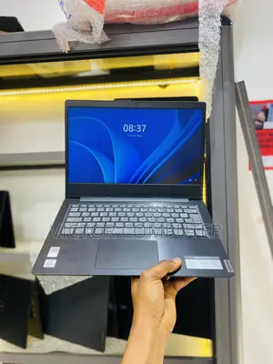 Laptop Lenovo LOQ 15ARP9 8GB Intel Core i3 SSD 256GB