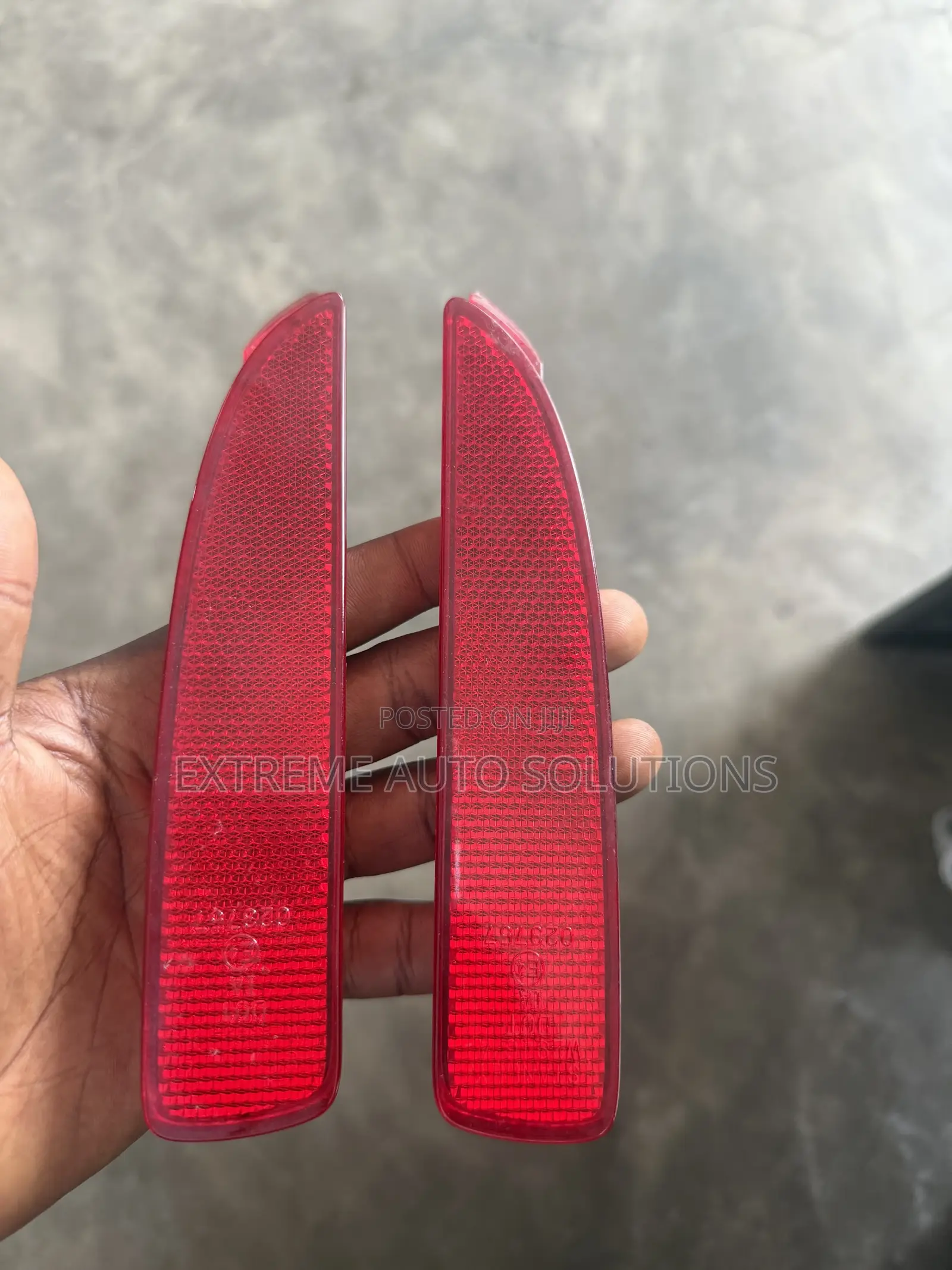 2014-16 Mazda 3 Rear Bumper Reflectors
