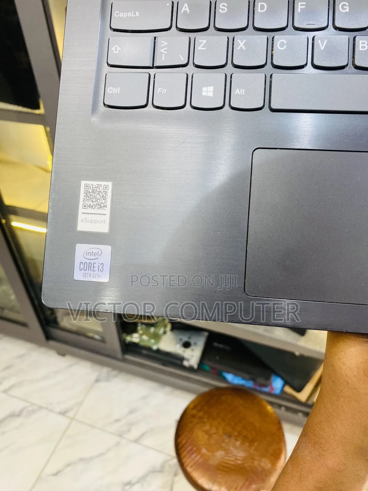 Laptop Lenovo LOQ 15ARP9 8GB Intel Core i3 SSD 256GB