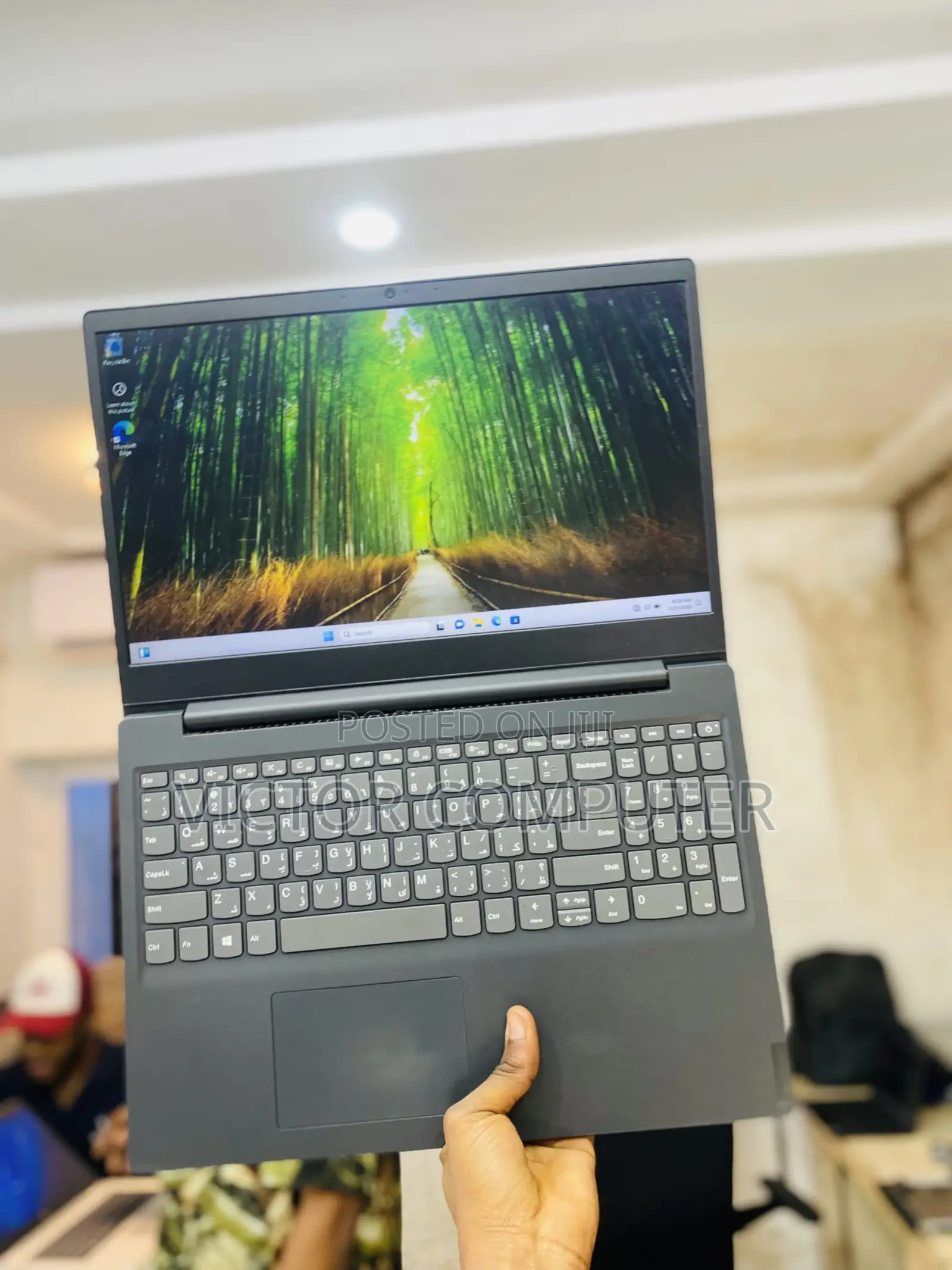 Laptop Lenovo LOQ 15ARP9 8GB Intel Core i3 SSD 256GB