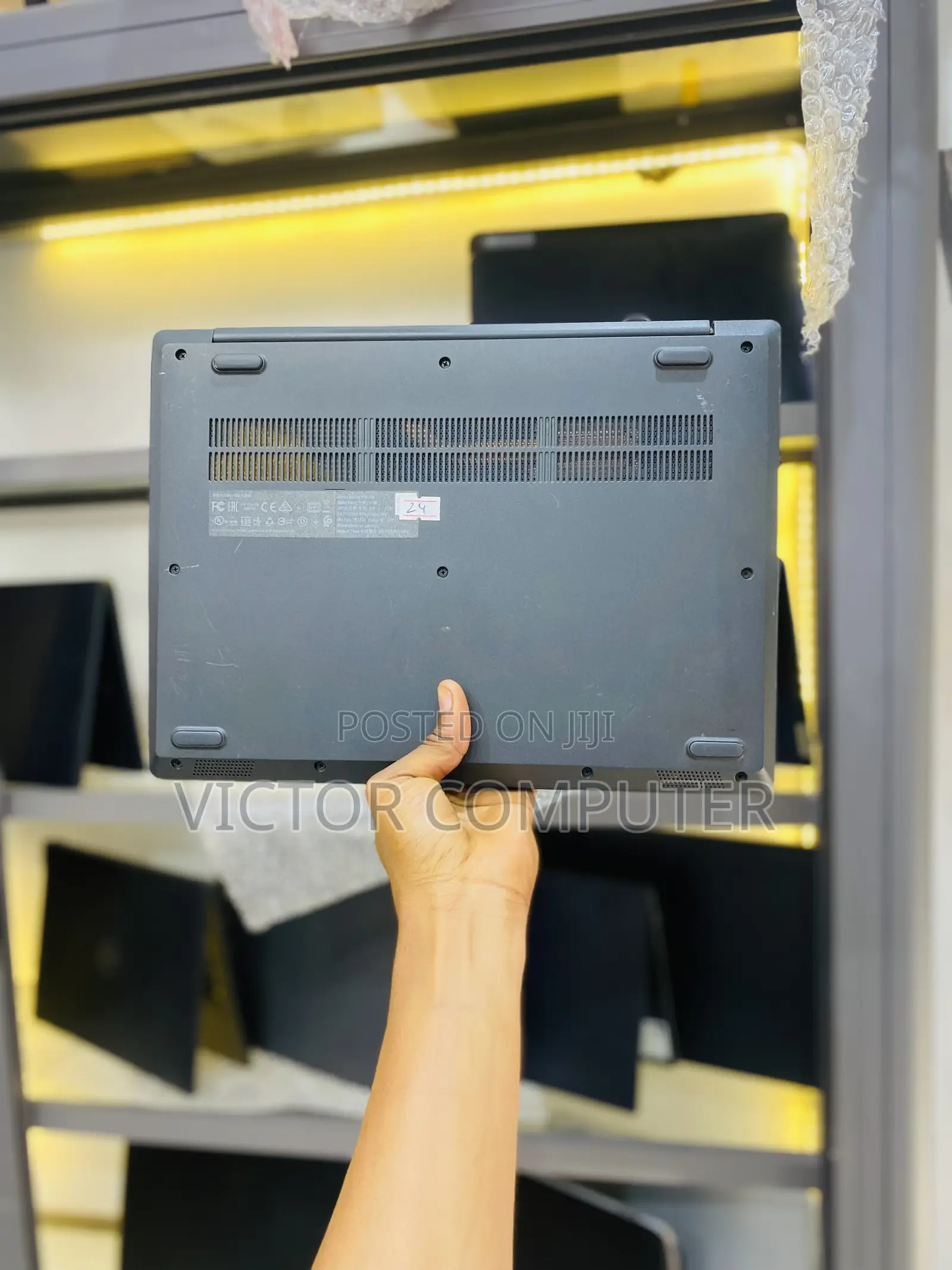 Laptop Lenovo LOQ 15ARP9 8GB Intel Core i3 SSD 256GB
