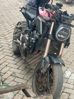 Honda CB 2020 Red