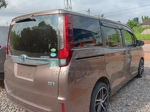 Toyota Voxy 2016 Brown