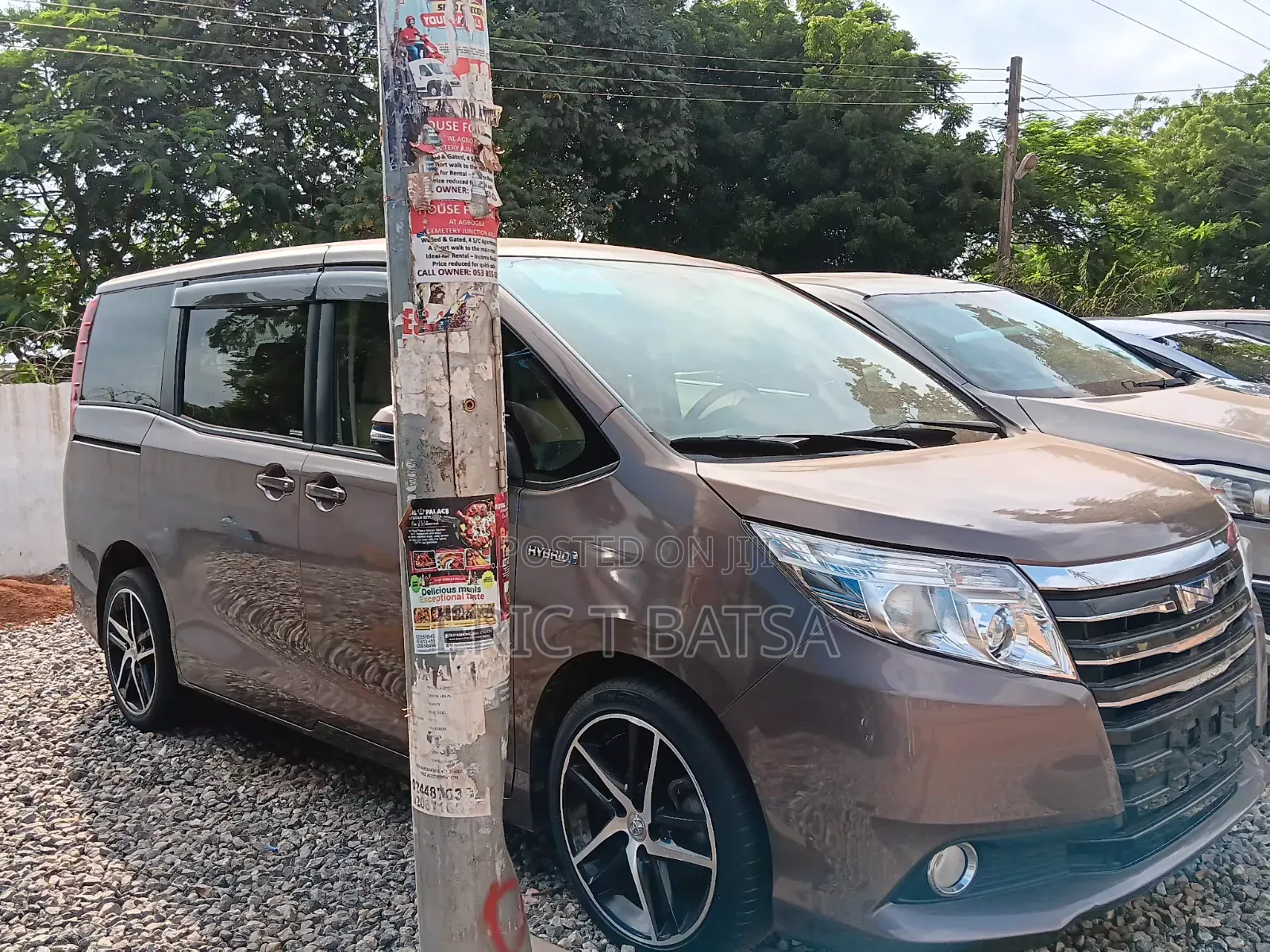 Toyota Voxy 2016 Brown
