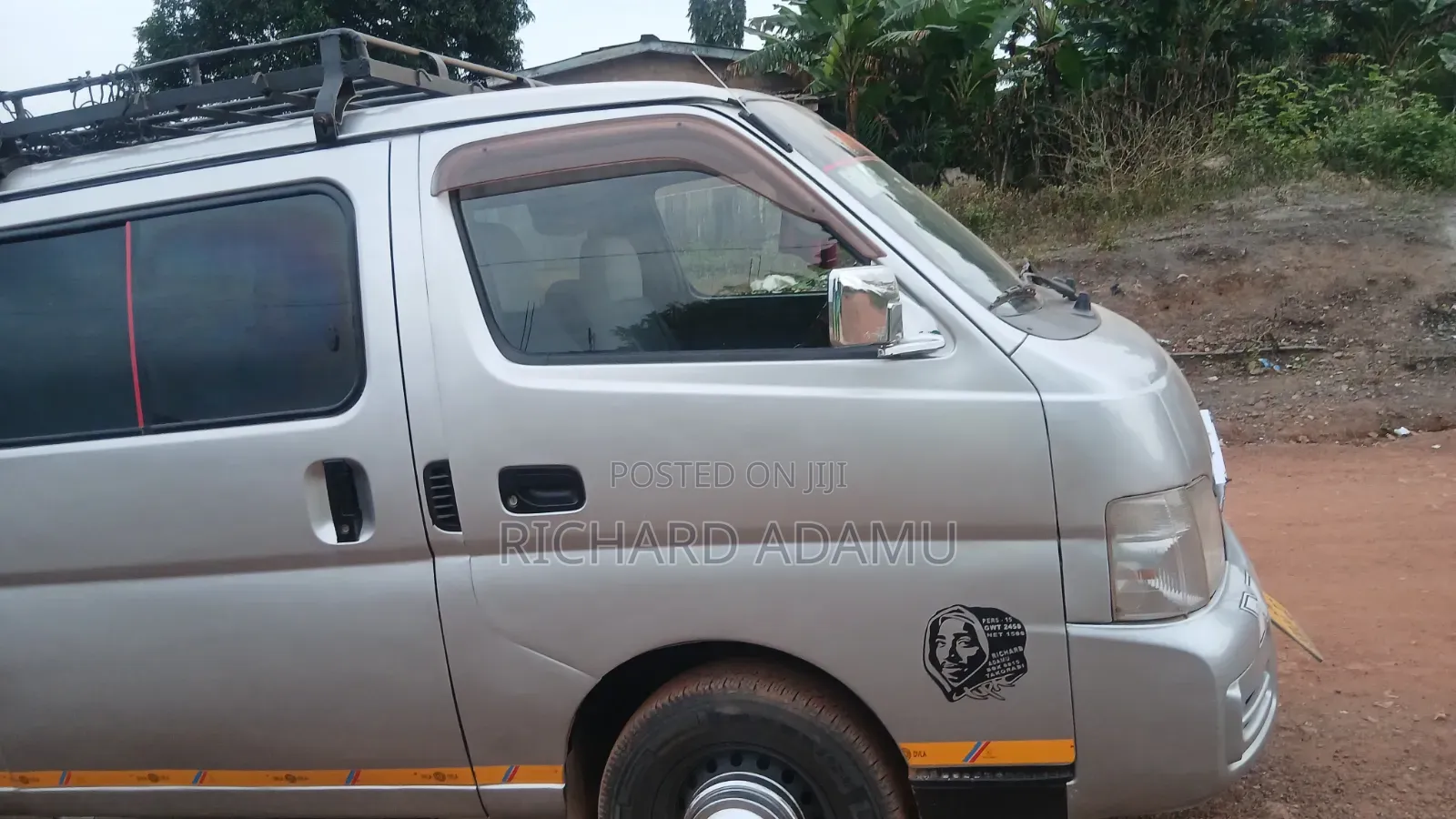 Nissan Caravan (Urvan) 2011 Silver