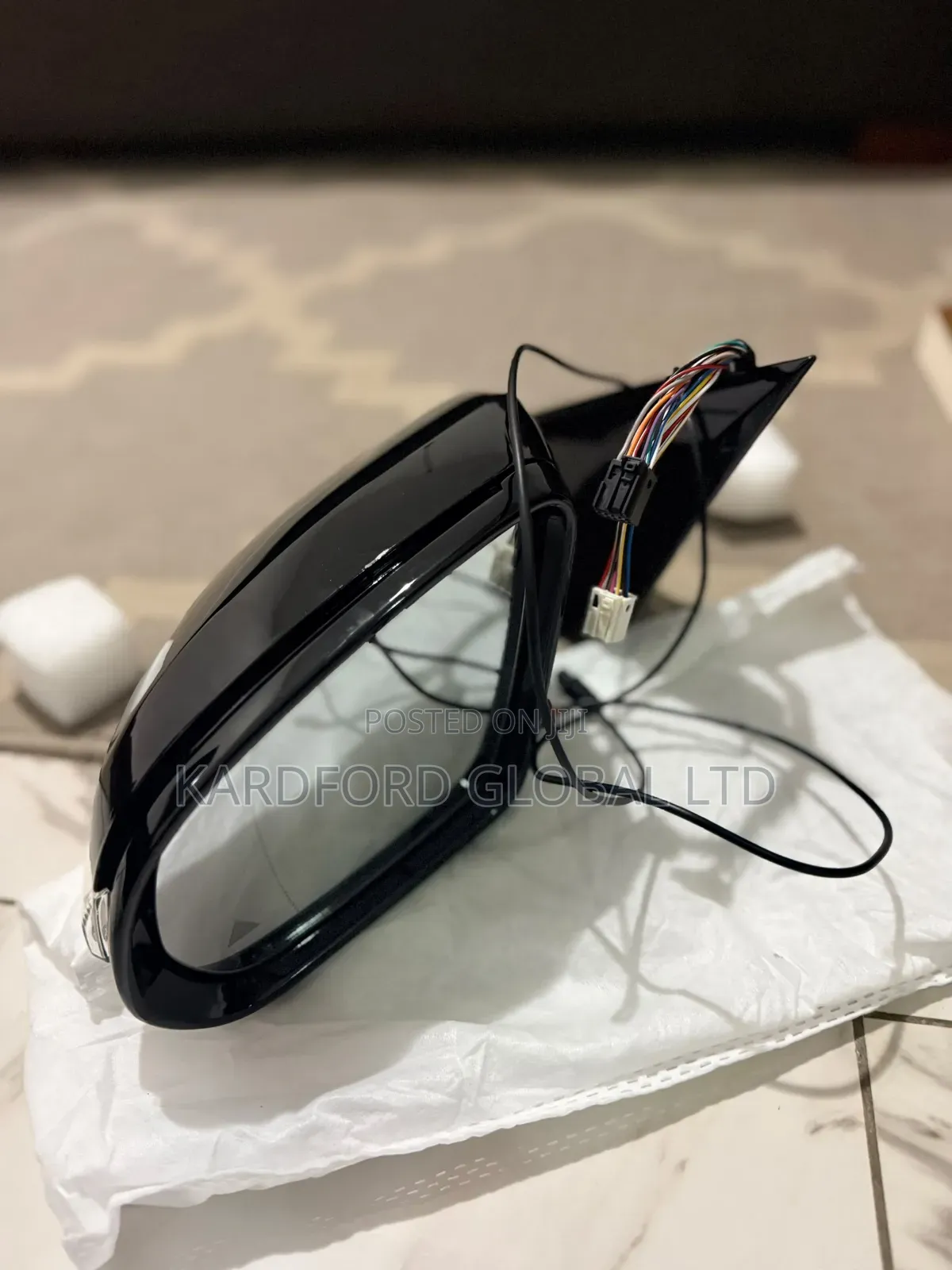 E 300 W2 13 Side Mirrors