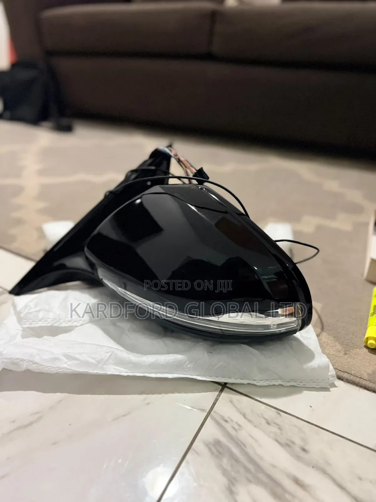 E 300 W2 13 Side Mirrors
