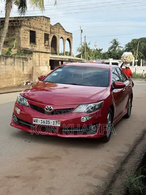 Toyota Camry 2014 Red
