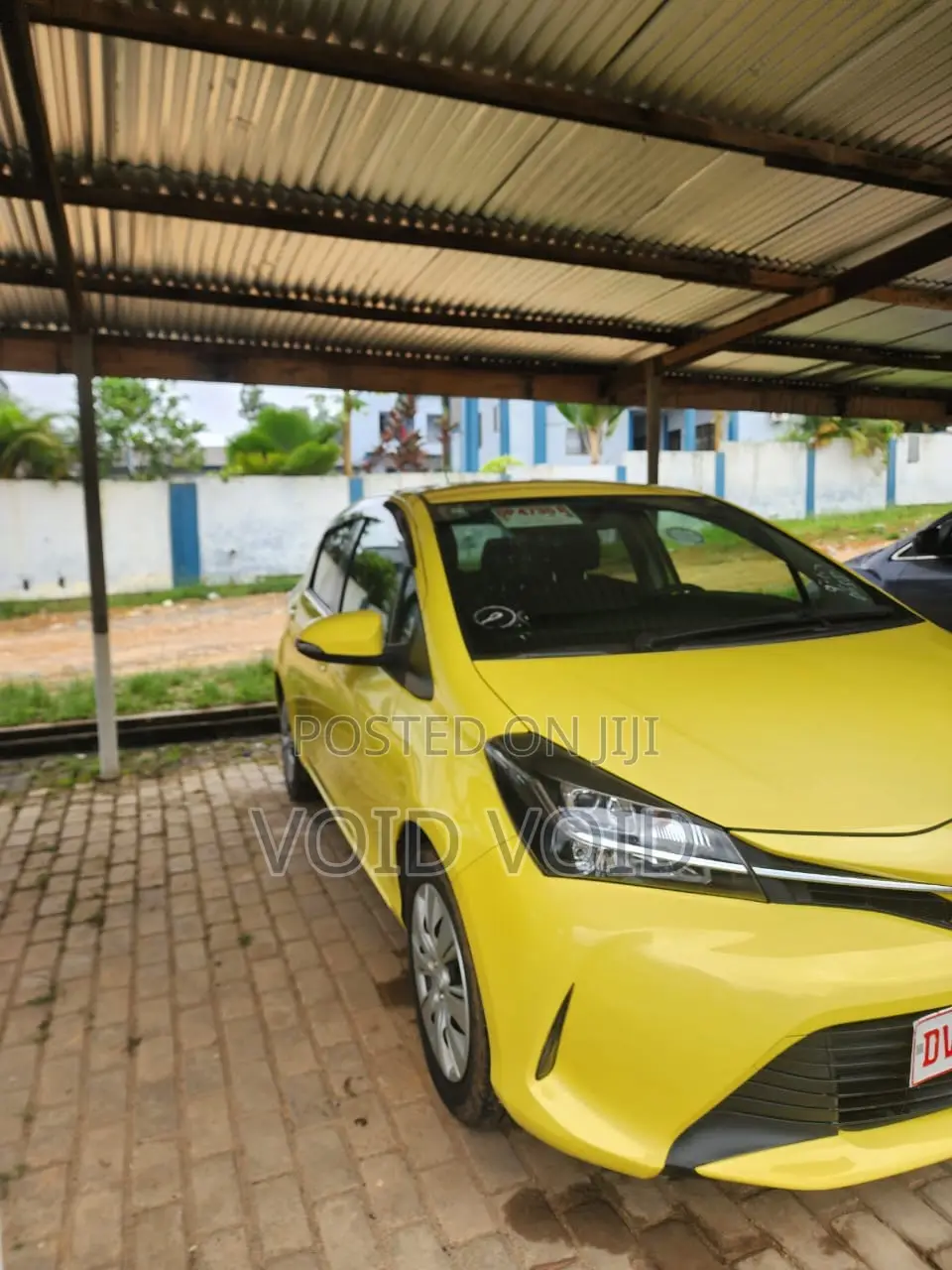 Toyota Vitz 1.3 AWD 3dr 2015 Yellow