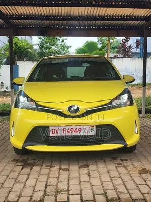 Toyota Vitz 1.3 AWD 3dr 2015 Yellow