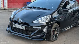 Toyota Aqua 2015 Black