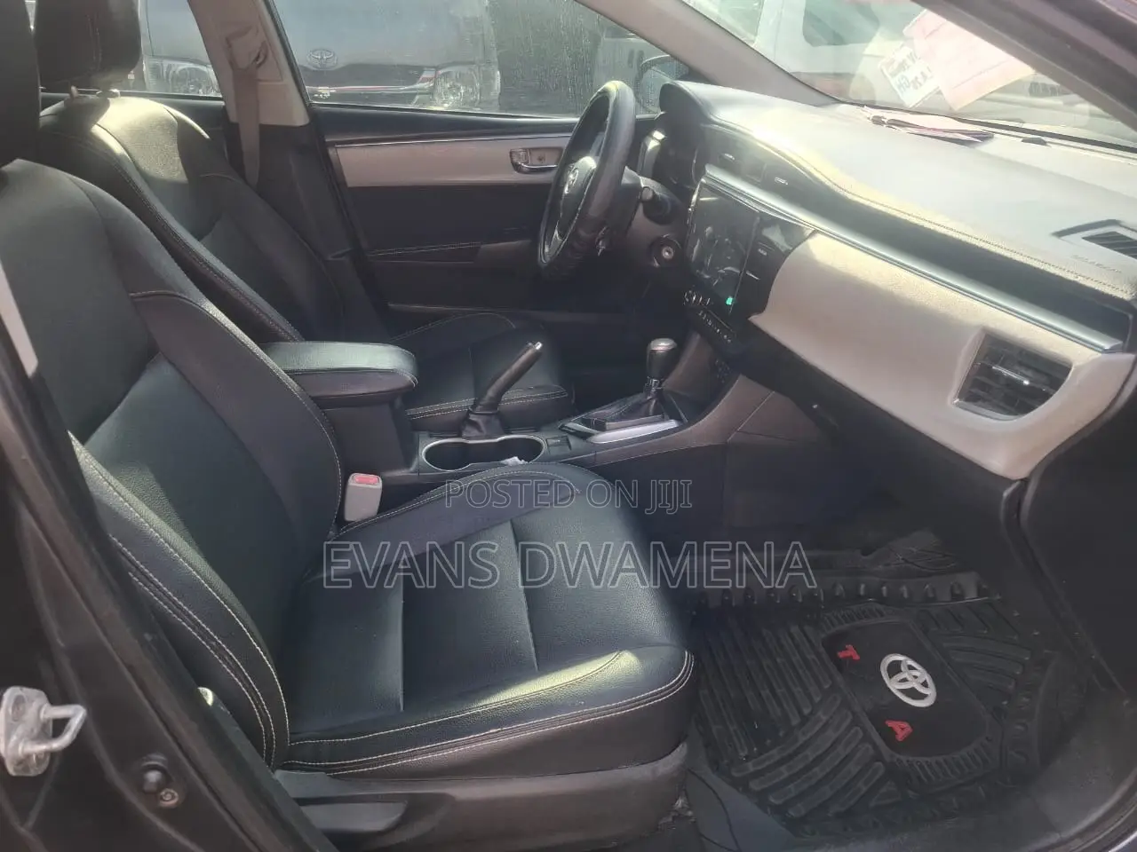 Toyota Corolla LE Premium 4dr Sedan (1.8L 4cyl CVT) 2016 Gray