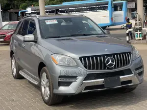 Mercedes-Benz M Class ML350 4dr SUV (3.5L 6cyl 7A) 2015 Gray