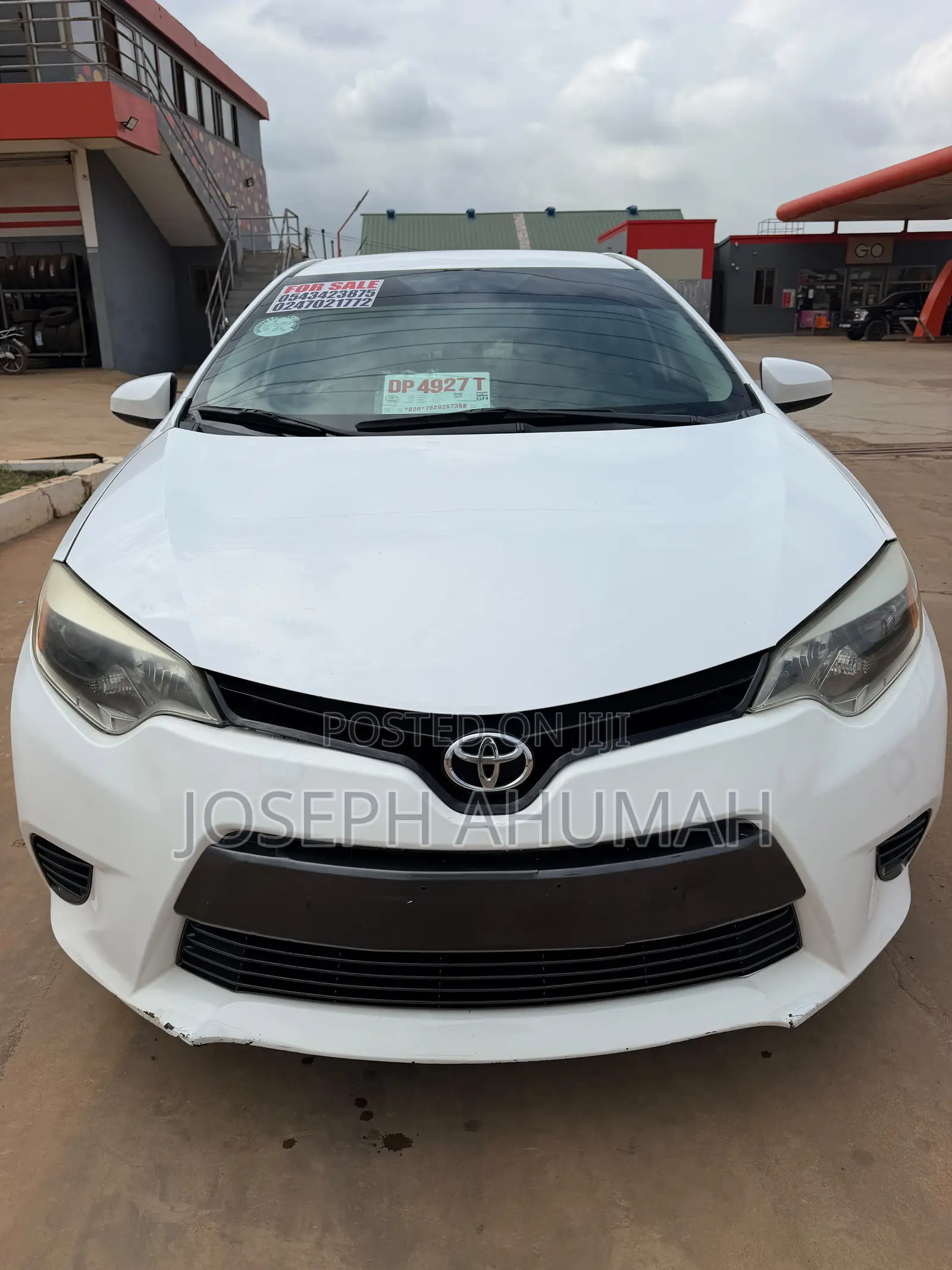 Toyota Corolla LE 4dr Sedan (1.8L 4cyl CVT) 2016 White
