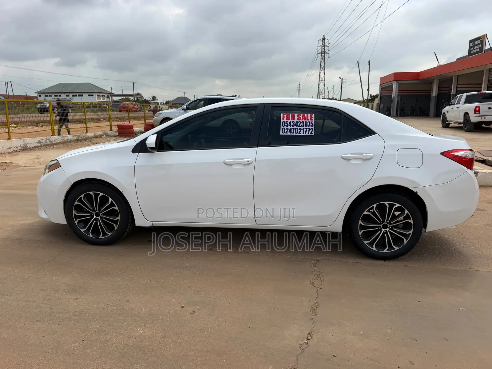 Toyota Corolla LE 4dr Sedan (1.8L 4cyl CVT) 2016 White