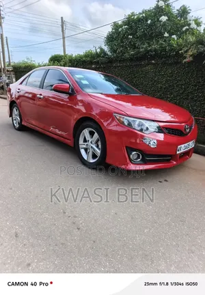 Toyota Camry 2014 Red