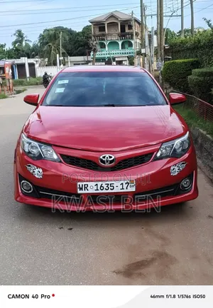 Toyota Camry 2014 Red