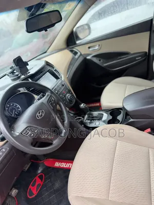 Hyundai Santa Fe 2017 White
