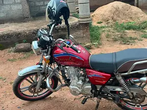 Royal Motorcycle 2025 Red
